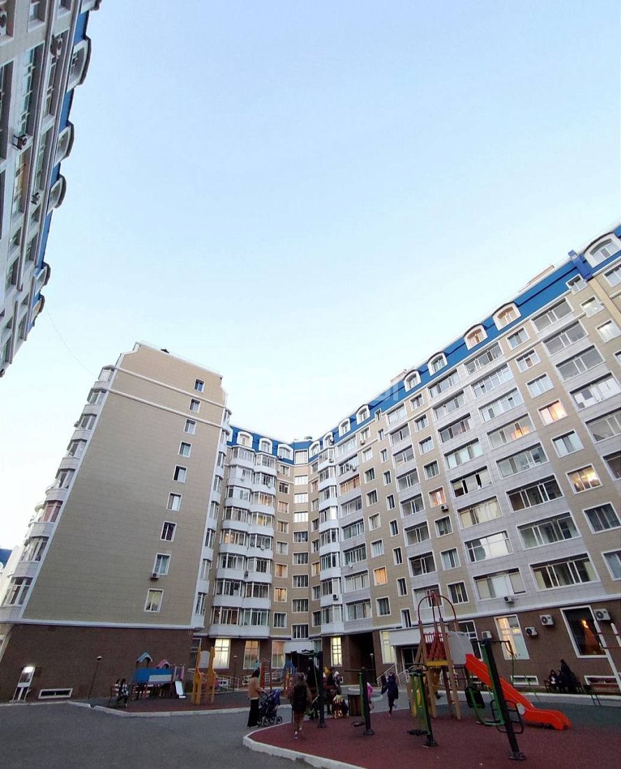 2-ком. кв.  59кв .м ЖК «Нур Канат», напротив Президентского центра культуры
