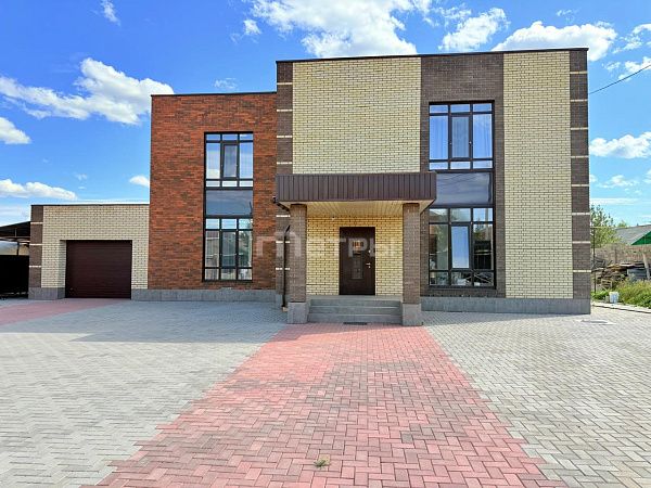 Продается 2-х уровневый дом возле Гольф клуба