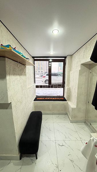 Продам магазин одежды и обуви