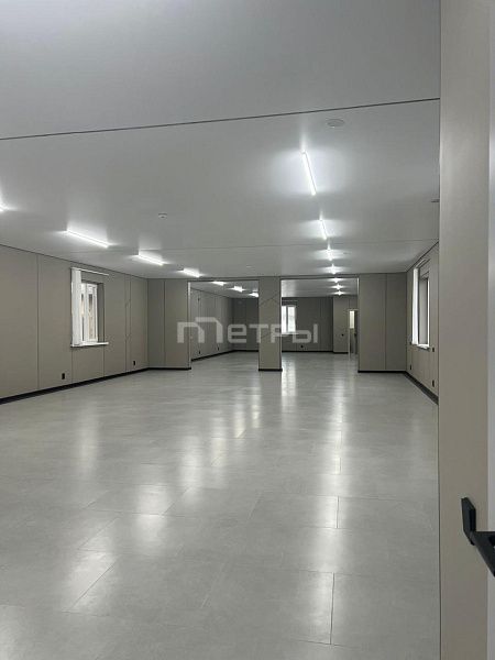 Сдам коммерческое помещение 200м2