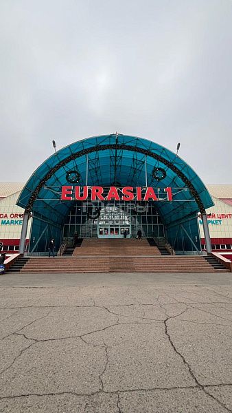 Продам островок-кофейню в ТРЦ Евразия (ПРОДАН)