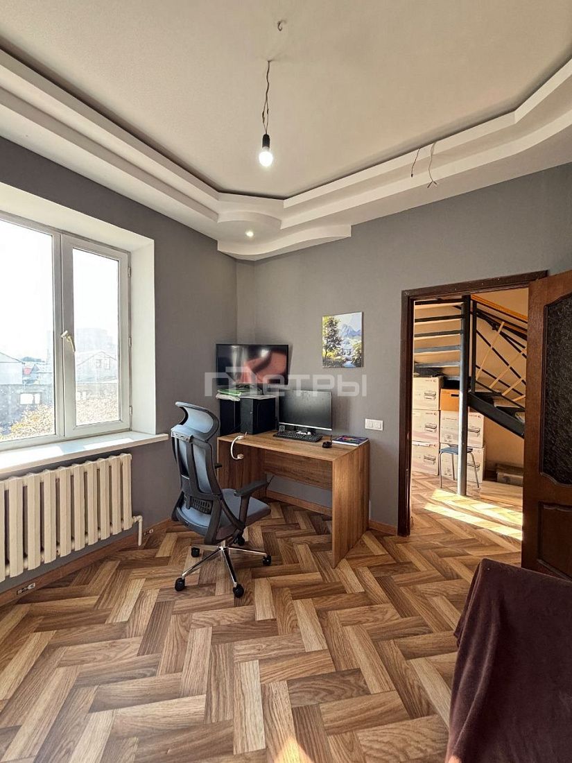 7-комнатный дом на Юго-Востоке, 297 м², участок 10 соток