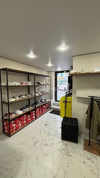 Продам магазин одежды и обуви