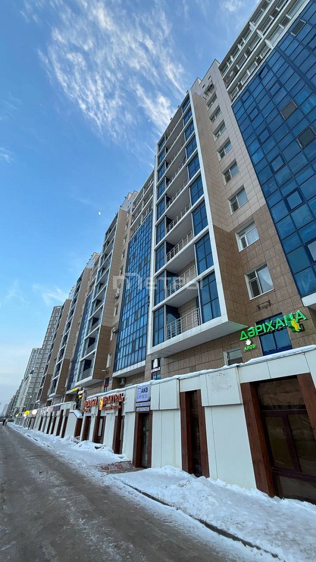 Магазин одежды и обуви (ПРОДАН)