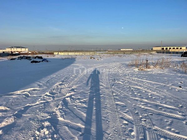 50 соток. Участок со зданием