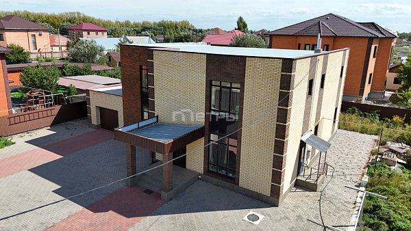 Продается 2-х уровневый дом возле Гольф клуба