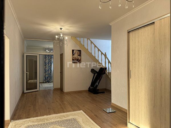 8 комнатная Отдельный дом С.Талапкер, мкр Байтерек, ул.67