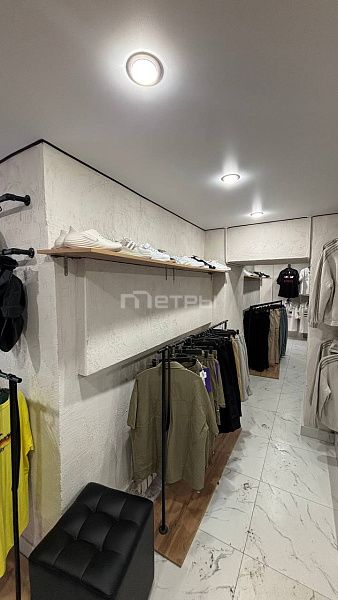 Продам магазин одежды и обуви