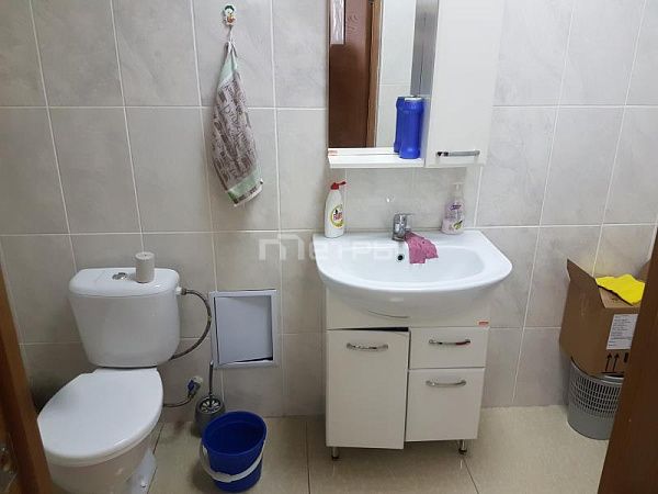 Торговые помещения, 63 м2