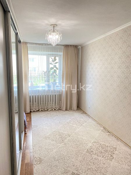 3 комнатная квартира на Азербаева