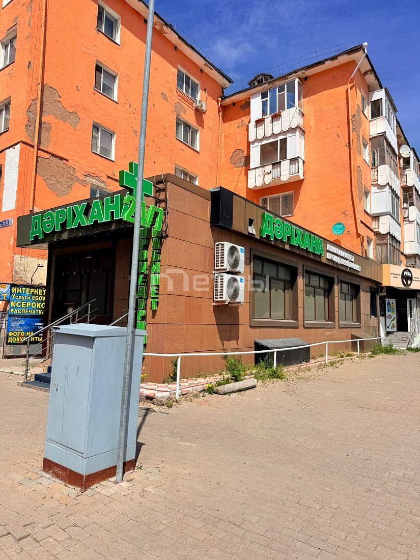 Угловое помещение на 1-ой линии Есенберлина