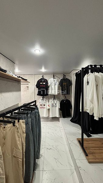 Продам магазин одежды и обуви