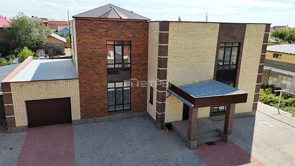 Продается 2-х уровневый дом возле Гольф клуба