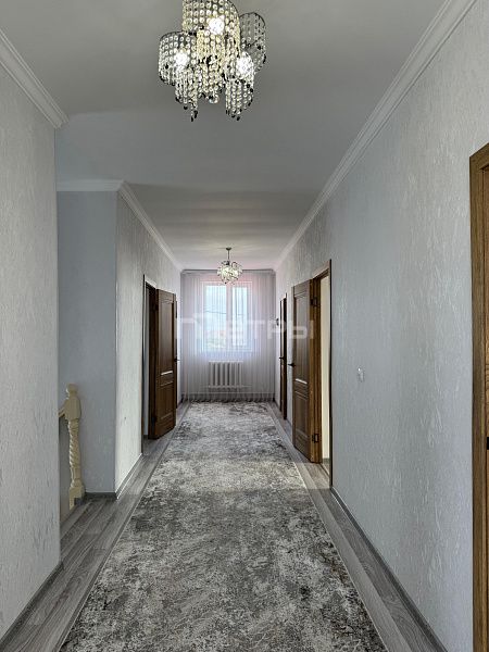 8 комнатная Отдельный дом С.Талапкер, мкр Байтерек, ул.67