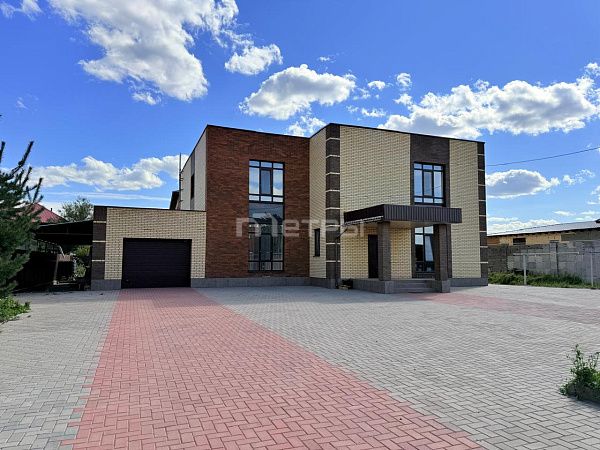 Продается 2-х уровневый дом возле Гольф клуба