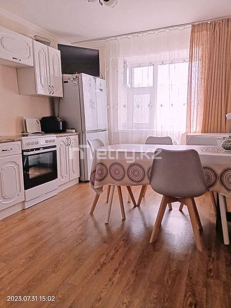3 комнатная квартира в Алматинском районе по улице Азербаева 